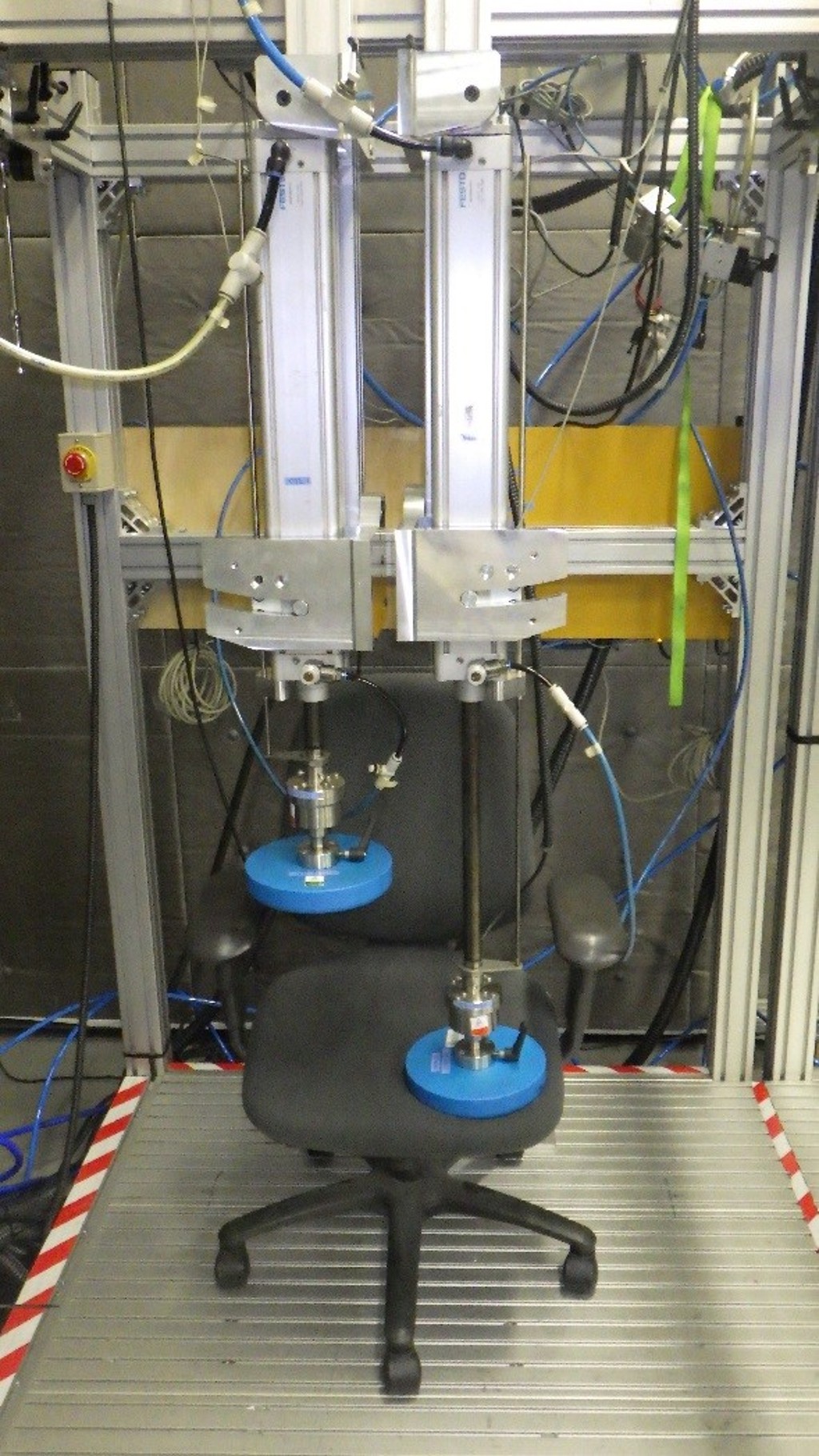Chair testing TUV Rheinland