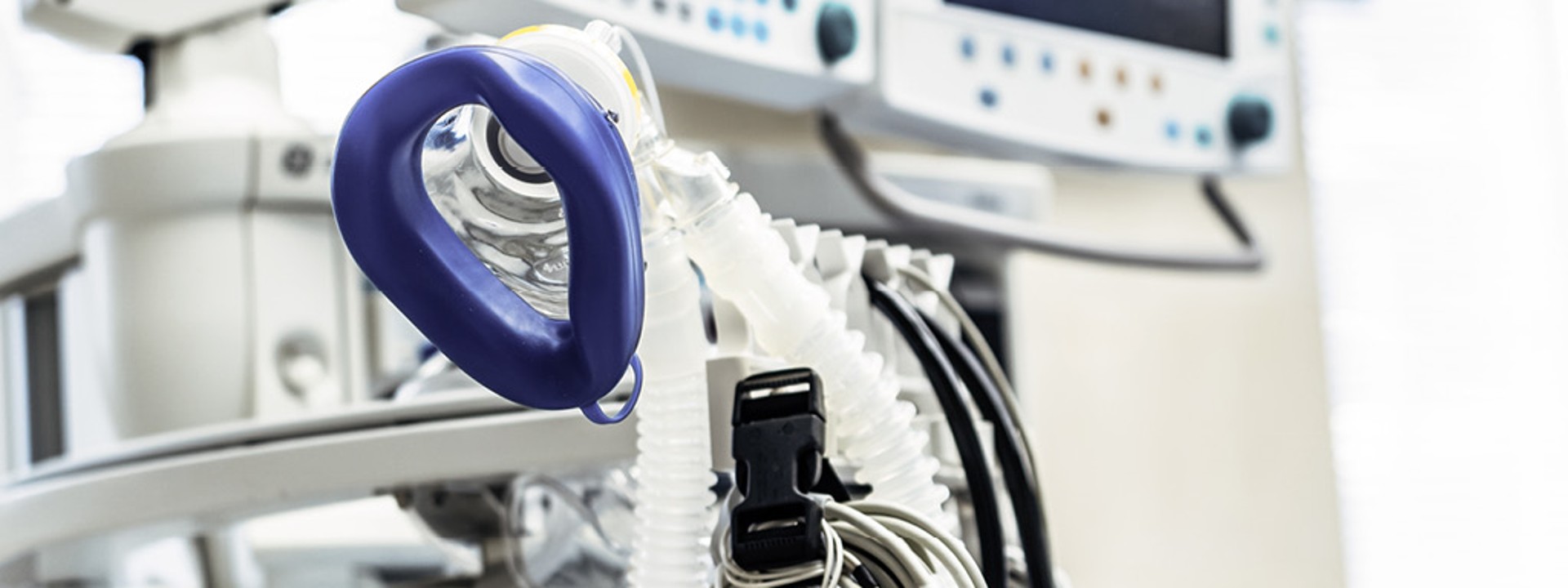 Beatmungsgeräte werden während der COVID-19 Pandemie dringend gerbraucht, um Pateinten mit schwerem Krankheitsverlauf behandeln zu können.