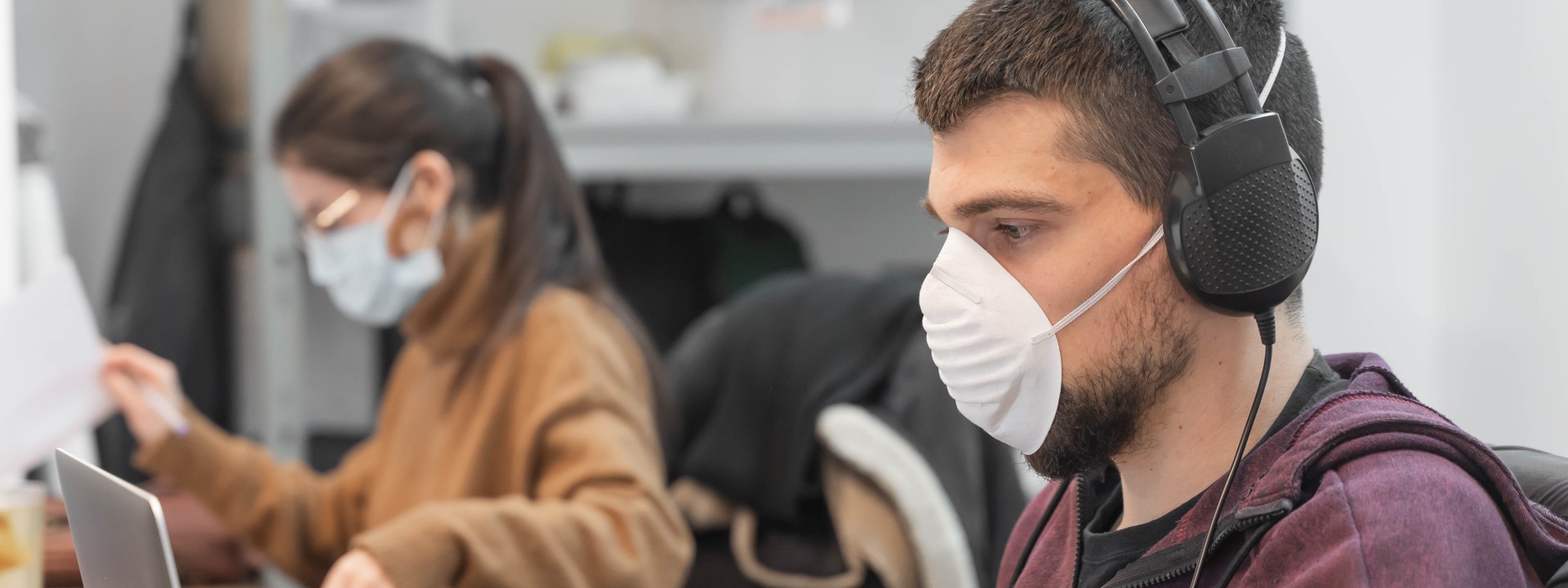 Unternehmen, welche die ISO 45001 erfüllen, sind besser auf die Herausforderungen der Corona-Pandemie vorbereitet.