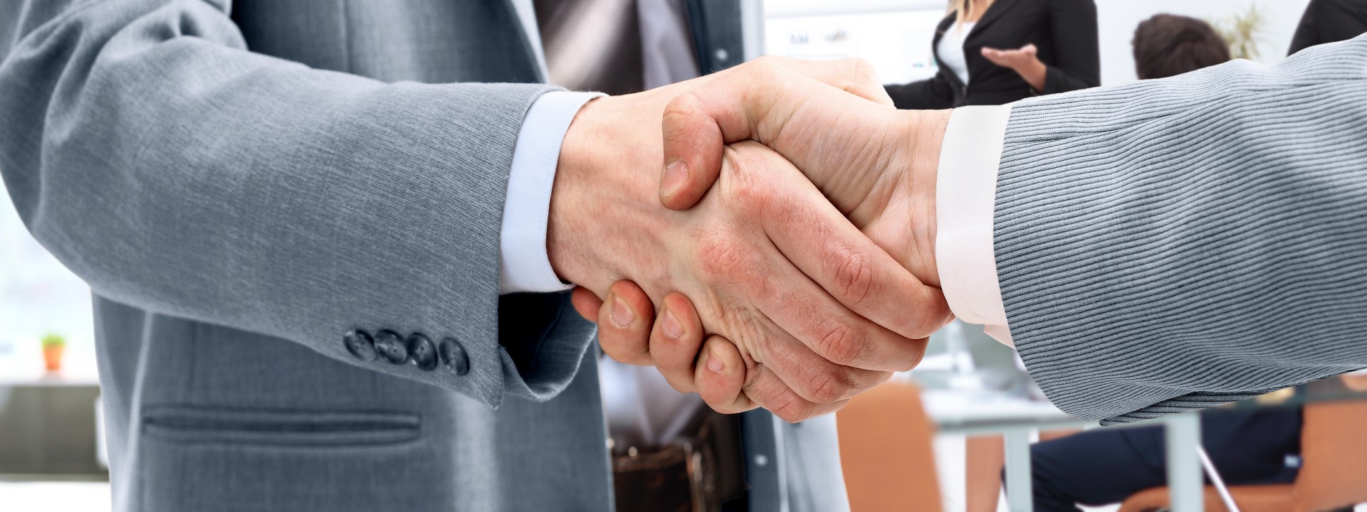 You benefit from a personnel certification by PersCert TÜV.