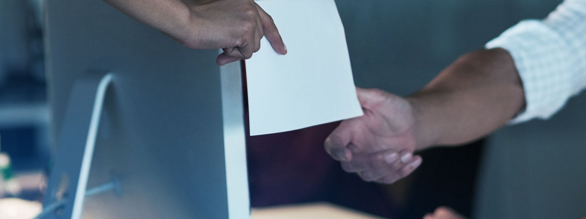 So global wie lokal: Wir sind Ihr Wegbereiter und Potenzialentfalter in allen Weiterbildungsthemen | TÜV Rheinland Akademie 