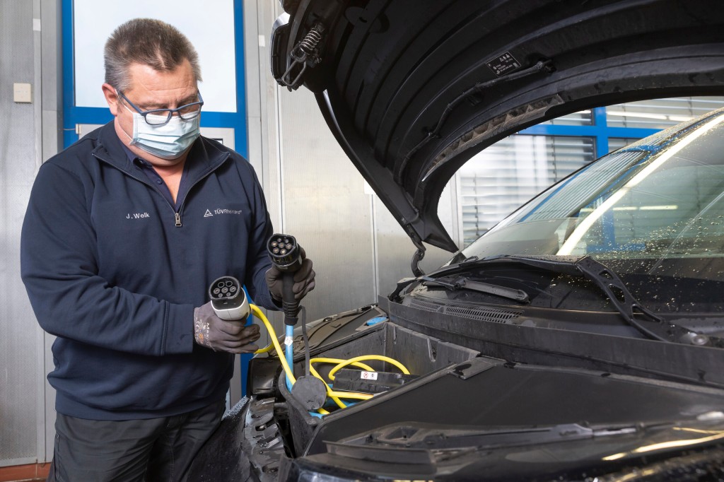 Hauptuntersuchung Elektroautos