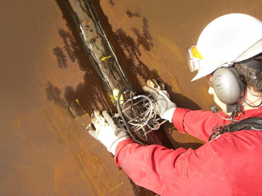 Training Courses for Non-Destructive Testing | TÜV Rheinland