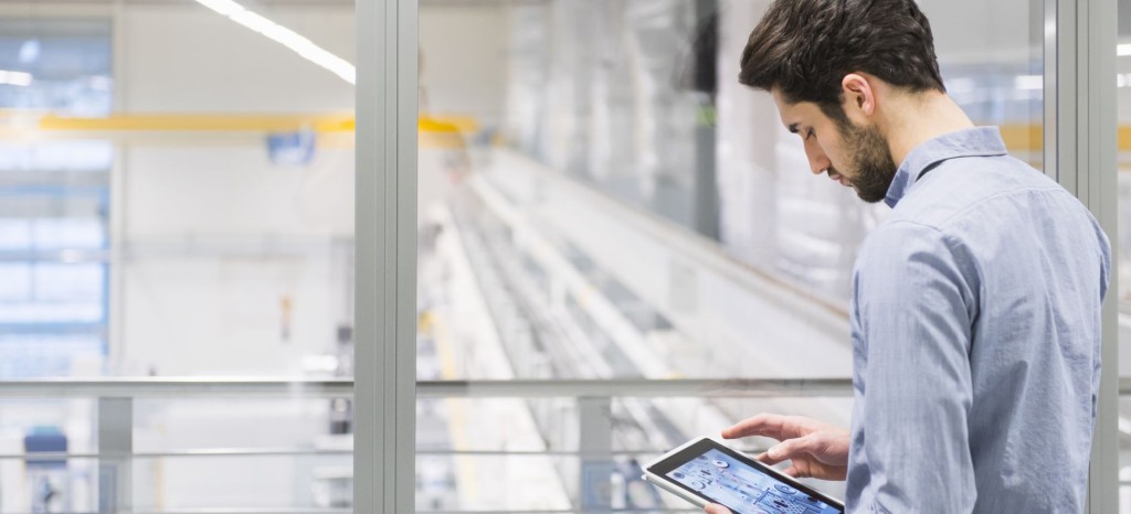 With our functional safety certification, we assess products and provide technical reports | TÜV Rheinland