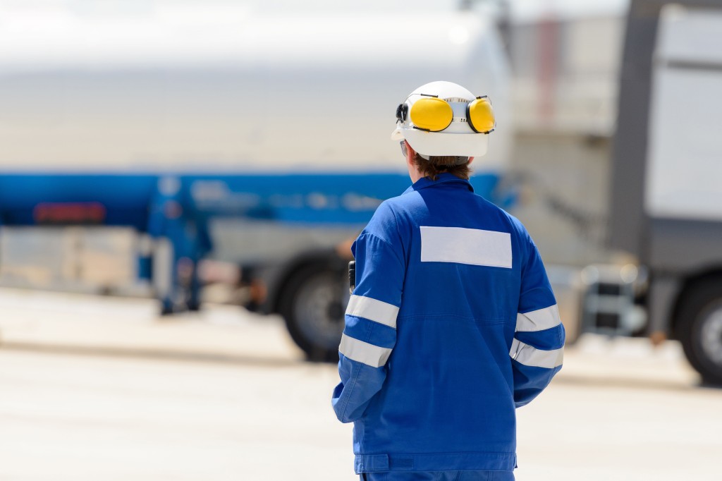 inspeksi kontainer pengangkut barang berbahaya