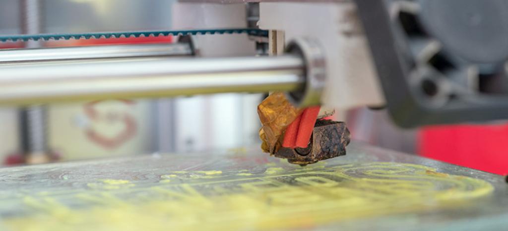 Additive Manufacturing / 3D Printing
