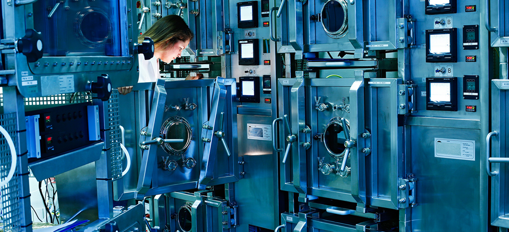 VOC testing of building products, electrical appliances, toys and consumer goods with odor evaluation, particle measurement | TÜV Rheinland