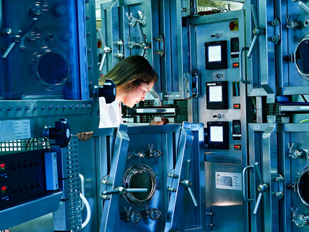 VOC testing of building products, electrical appliances, toys and consumer goods with odor evaluation, particle measurement | TÜV Rheinland