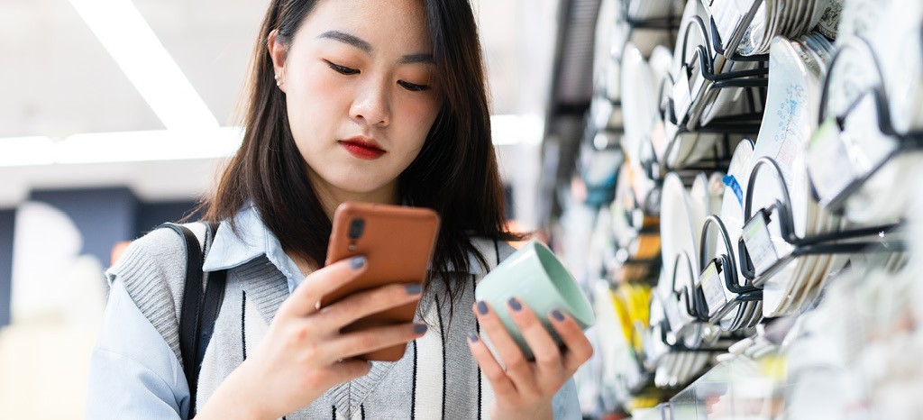 With our FCM Proof certifications, your customers easily recognize that your products have been tested for FCM harmful substances. | TÜV Rheinland