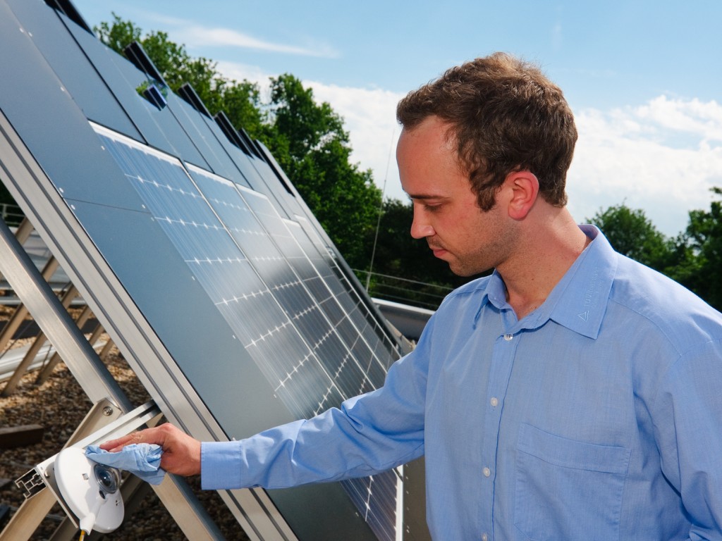 Energy Yield Measurements for PV Modules and PV Power Plants 